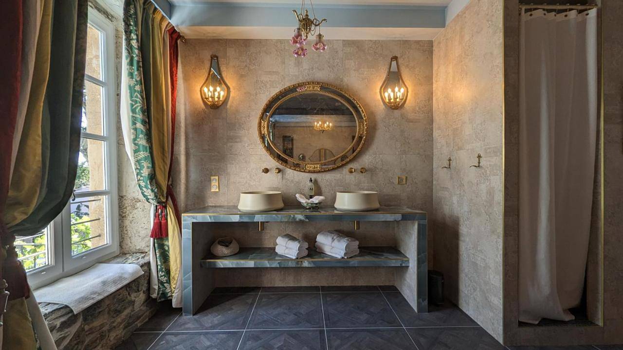 Deluxe Queen Room in Faugères, Région de Béziers