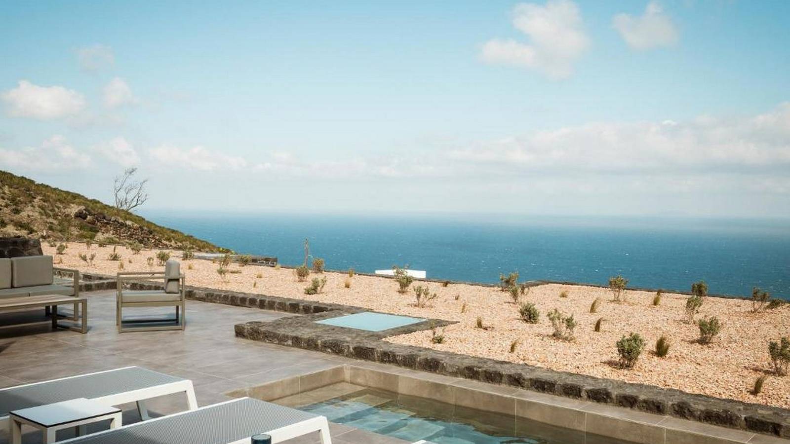 Villa With Pool for 6 People in Santorini, Cyclades