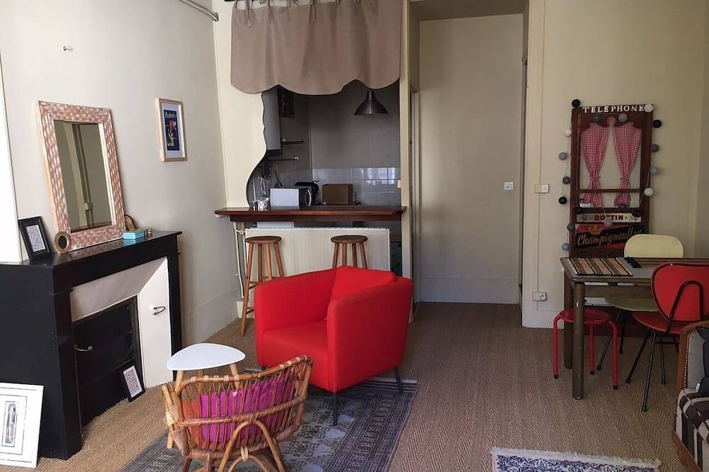 Apartamento entero, Gîte des Chapelains Coeur de Ville in La Charité-sur-Loire, Valle del Loira