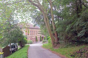 Maison d’hôte pour 3 personnes, avec jardin ainsi que vue et piscine à La Vernarède