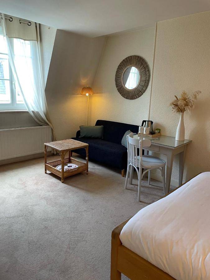 Hôtel pour 3 personnes dans Office de Tourisme de Villers sur Mer - 2
