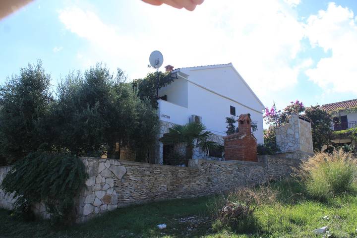 Ganze Wohnung, 2-Zimmer-Ferienwohnung mit Terrasse und Meerblick Rukavac, Vis A-2411-a in Rukavac, Split-Dalmatien