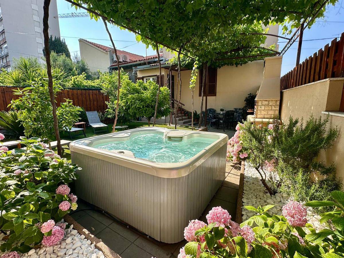 Two-Bedroom Villa in Split, Split-Dalmatien