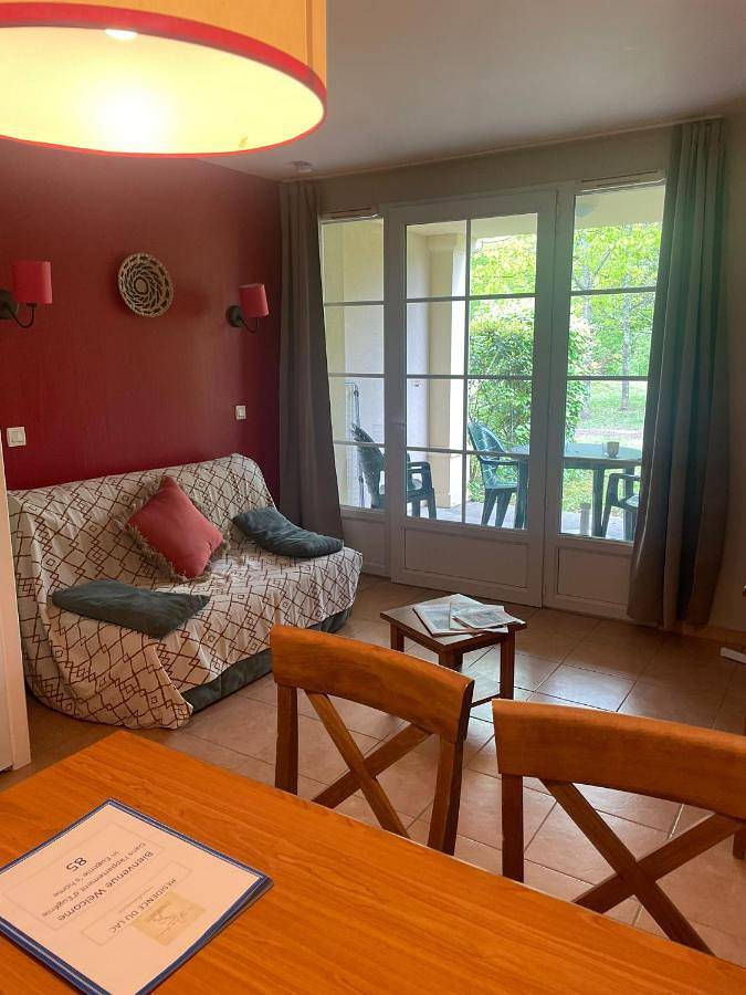 Appartement entier, One-Bedroom Apartment in Monflanquin, Région de Villeneuve-sur-Lot