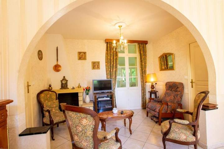 Location de vacances pour 6 personnes, avec piscine et jardin à Cours-de-Pile - 4