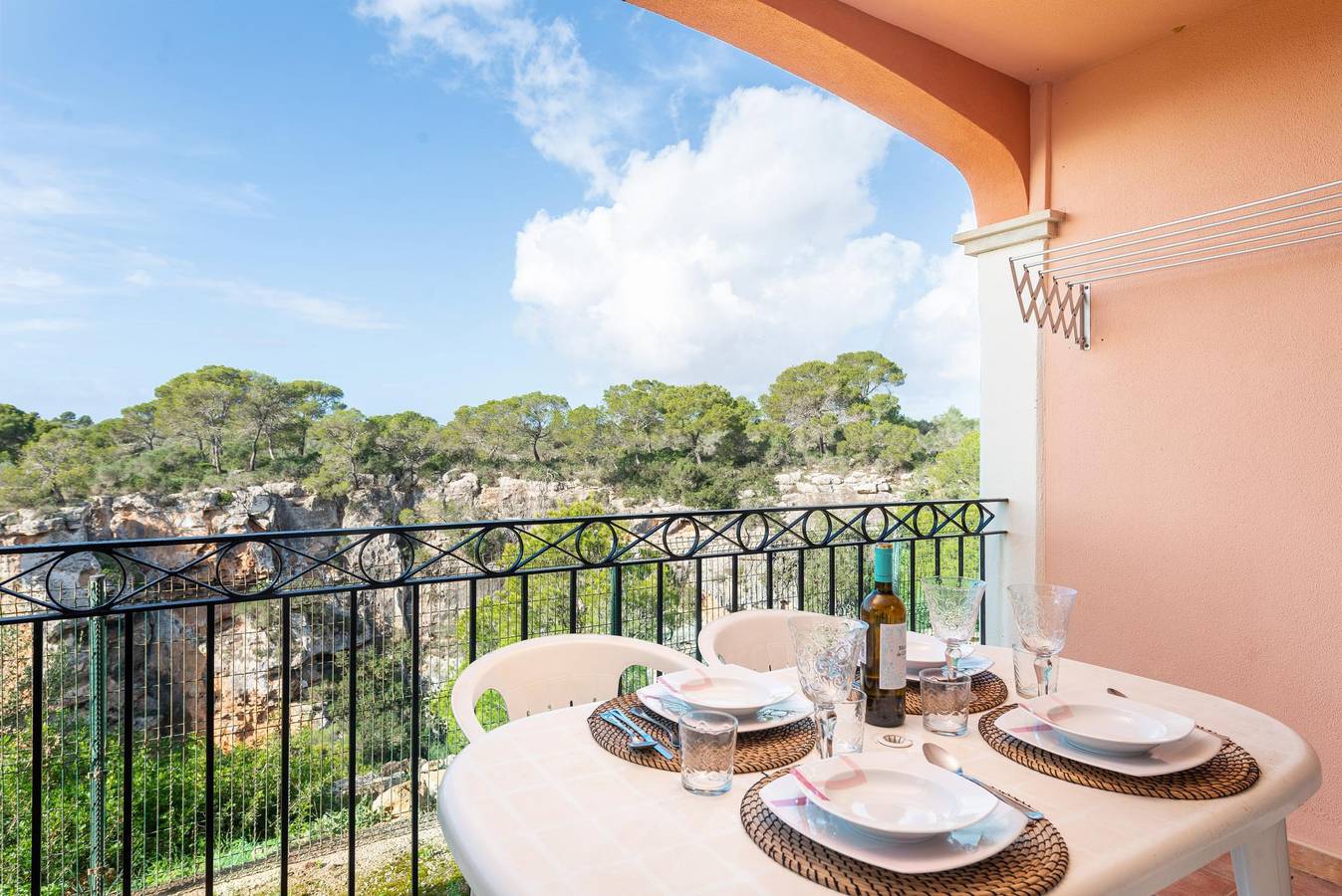 Apartamento vacacional entero, The Torrent'S Observer Holiday Home - Encantador apartamento con Wifi gratis. in Cala Pi, Lluchmayor