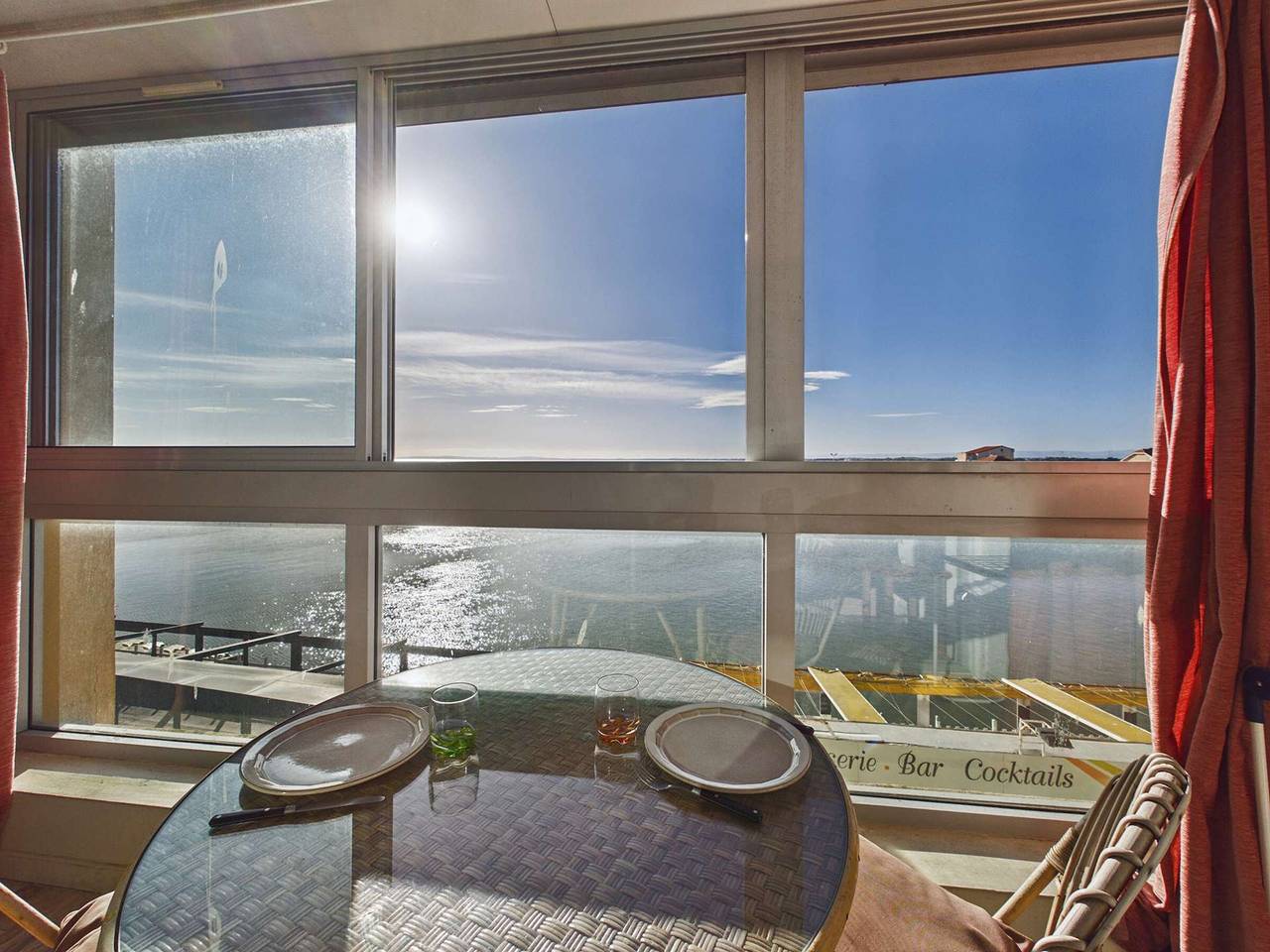 Ganze Wohnung, 2-Zimmer-Wohnung mit Terrasse, direkt am Meer zu vermieten in Grau d’Agde, Agde