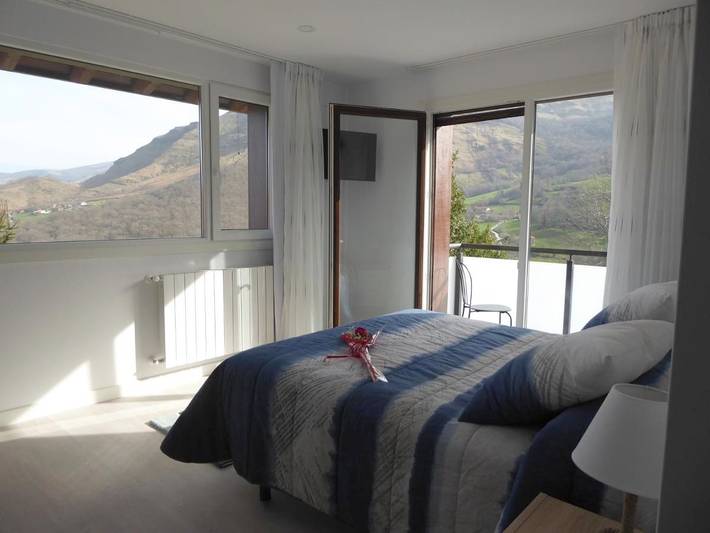 Casa rural para 2 personas, con terraza y vistas, Se admiten mascotas en Cantabria - 3