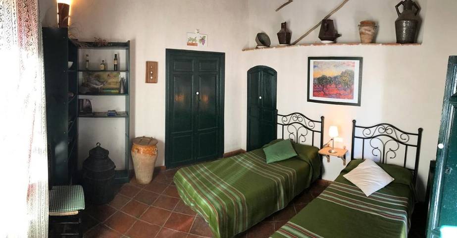 Casa rural para 12 personas, con Terraza y Jardín además de Piscina y Vistas en La Serena - 3