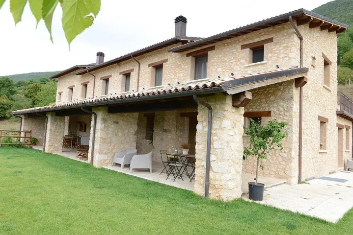 Maison d’hôte pour 4 personnes, avec jardin ainsi que piscine et vue, animaux acceptés - 1