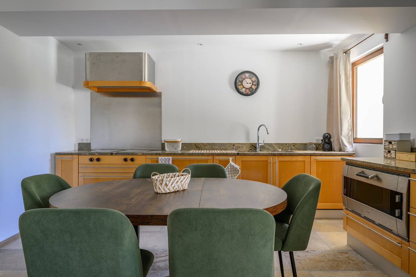 Maison de vacances « Les Gîtes de Nanou » avec Wi-Fi et climatisation in Lioux, Parc naturel régional du Luberon