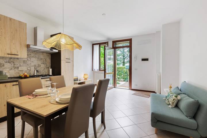 Entire apartment, Dream Room Apartment with Private Garden and Wi-Fi in Illasi, Verona Province
