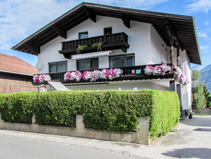 Ferienwohnung für 4 Personen, mit Balkon in Axams