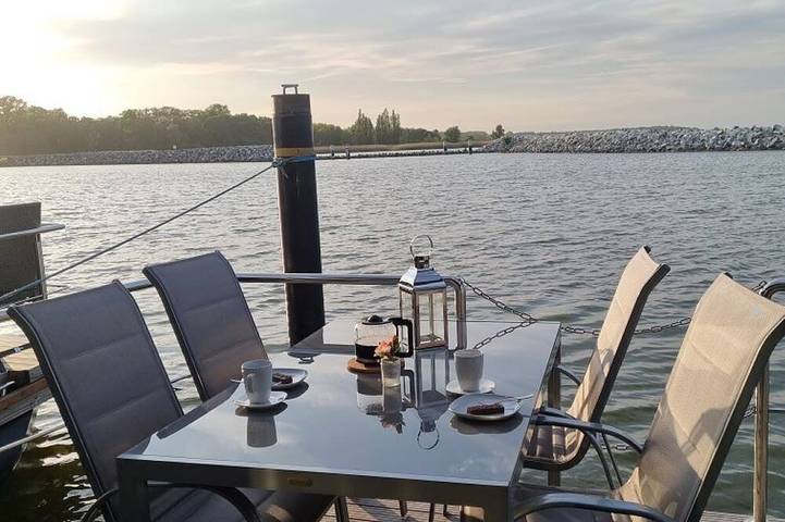 Hausboot für 4 Personen, mit Terrasse in Barth - 4