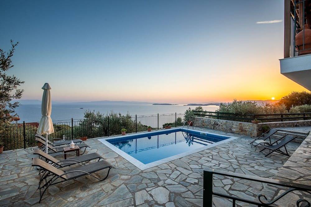 Villa for 4 People in Skopelos, Decentralized Administration of Thessaly - Central Greece