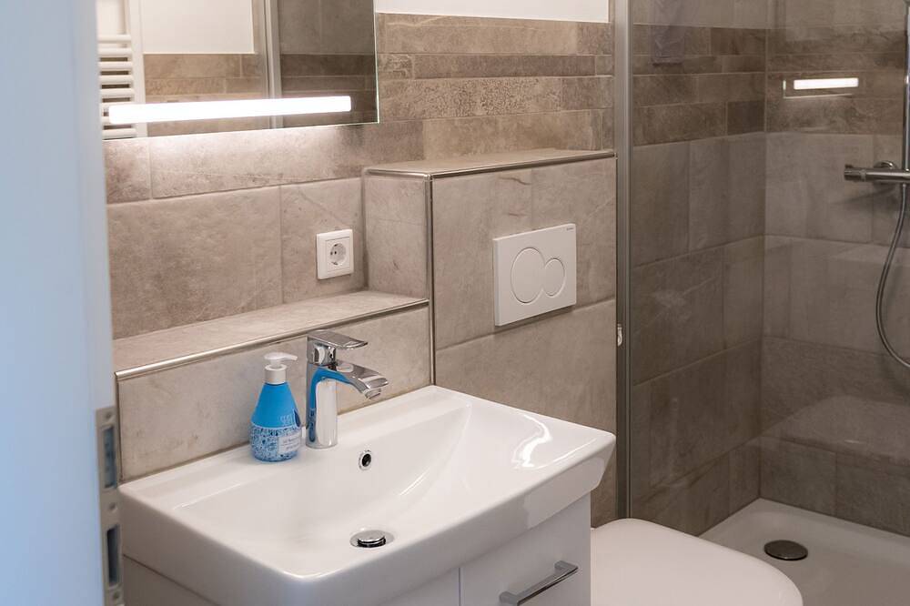 Appartement entier, Appartement lumineux pour 2 à max. 4 personnes avec terrasse in Klettgau, Forêt-Noire du Sud