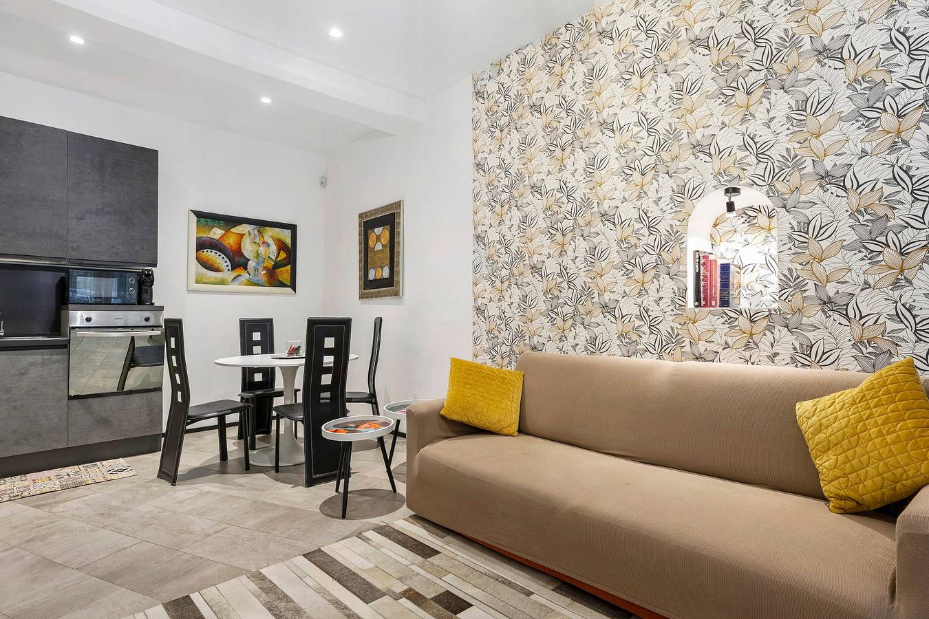 Apartamento entero, Apartamento luminoso con jardín y parking privado in Florencia, Provincia de Firenze