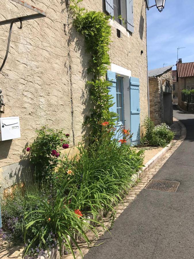 Gîte pour 4 personnes, avec Terrasse ainsi que Jardin et Vue à Saint-Martial-d'Albarède