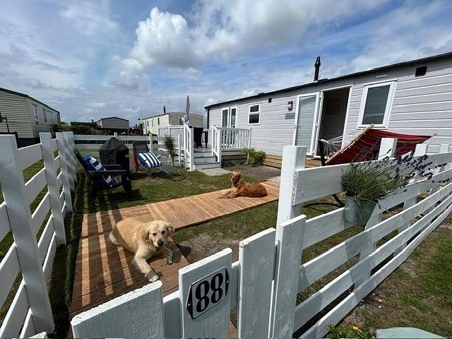 Nr. 88 Neues, ruhiges hundefreundliches  Ferienhaus  direkt am Wattenmeer, komplett eingezäunt in Wieringen, Ijsselmeer