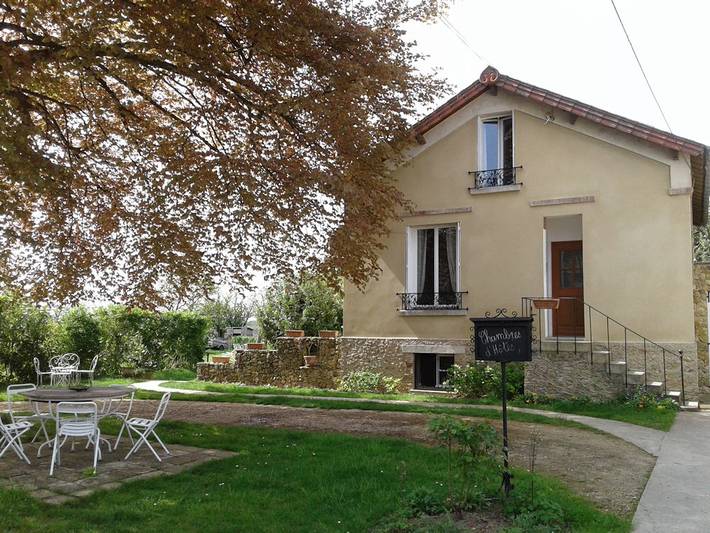 Chambre d’hôte pour 2 personnes, avec jardin dans Saint-Denis-lès-Rebais