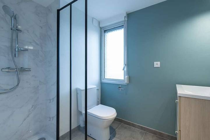 Apartamento entero, \"Blue Dream\" – Estudio acogedor y elegante - Doua / Insa / Cesi - Garaje, Wifi in Villeurbanne, Lyon region
