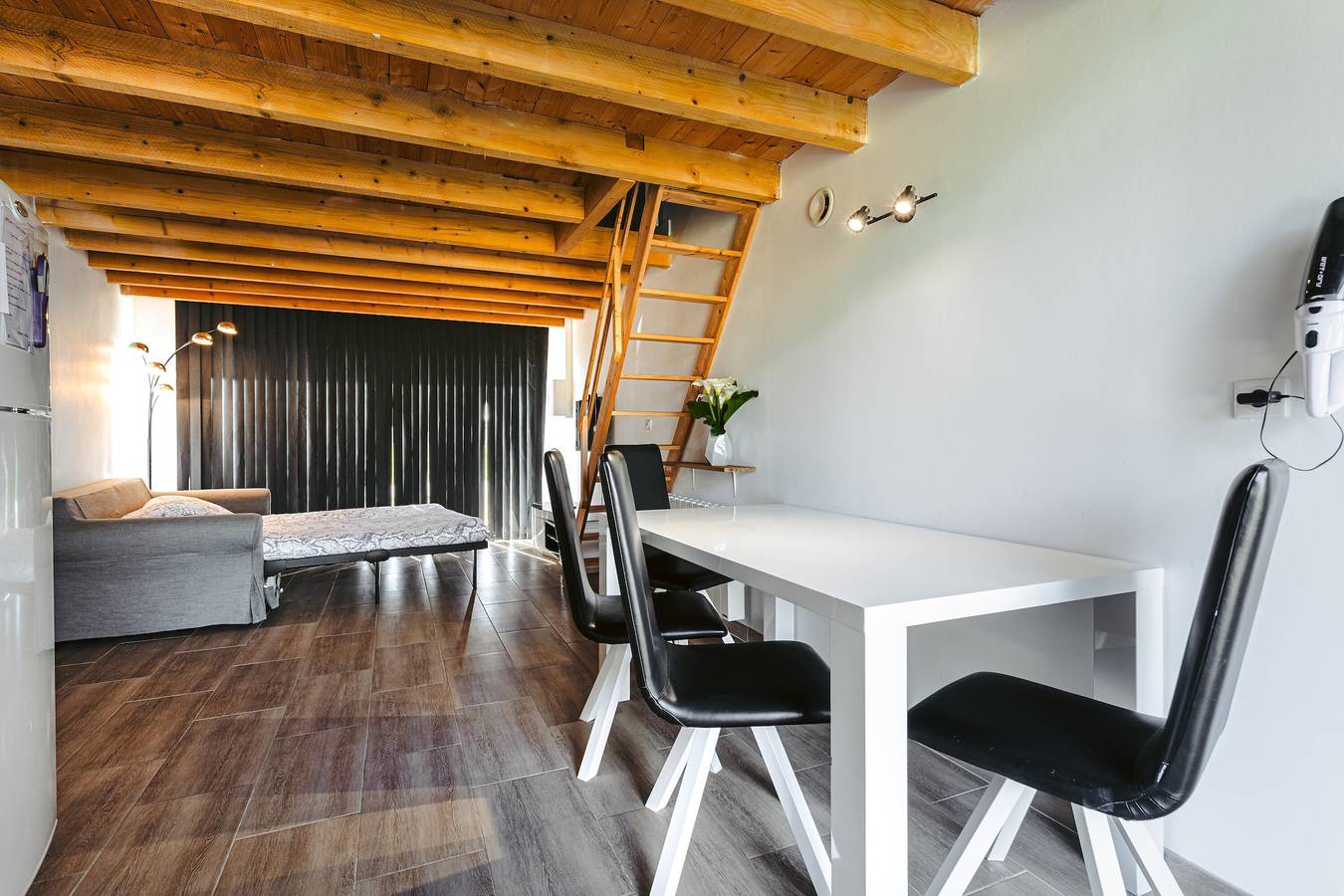 Apartamento entero, Apartamento 'Entre Campo y Océano' con jardín privado y Wi-Fi in Breuil-Magné, Region de Rochefort