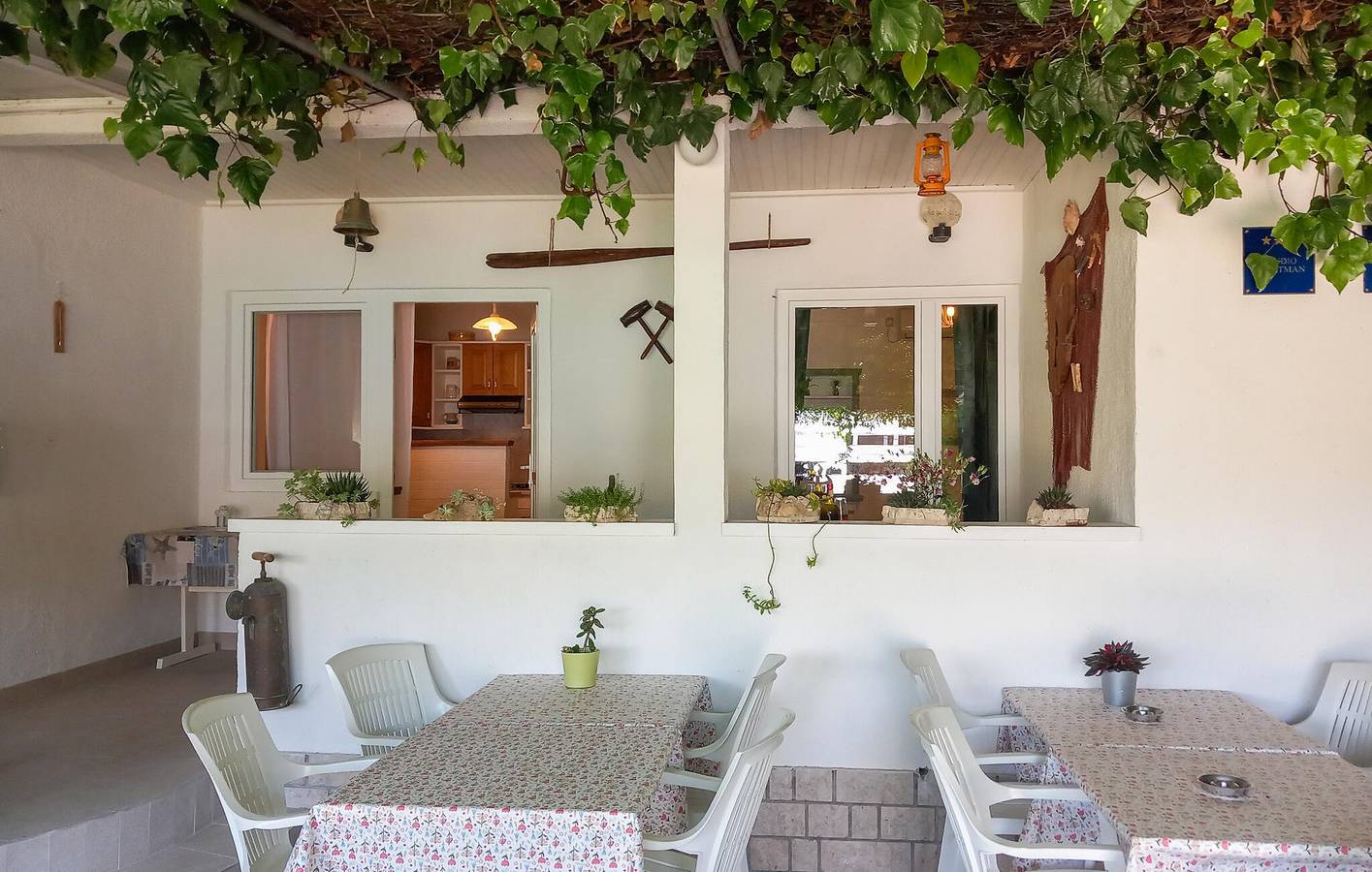 Ganze Ferienwohnung, Ferienwohnung für 2 Personen mit Terrasse in Supetarska Draga, Rab