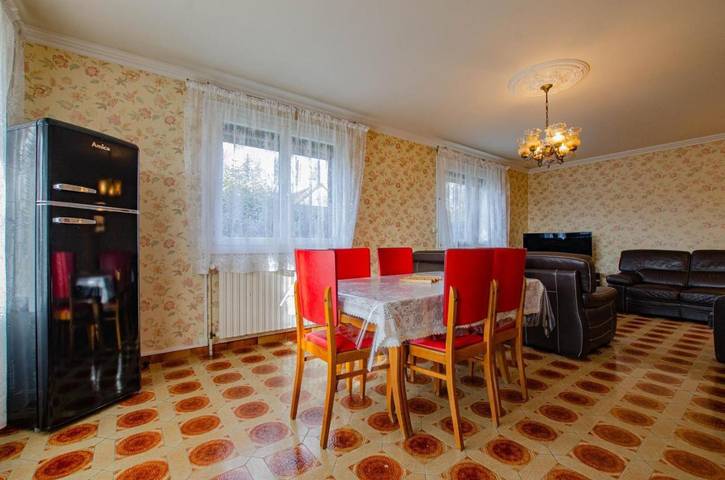 Location de vacances pour 6 personnes, avec terrasse et jardin dans Villenauxe-la-Grande - 4