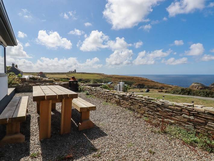 Holiday rental for 10 people in Tintagel