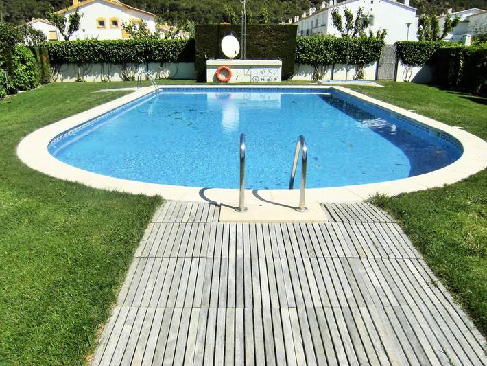 Casa rural para 7 personas, con terraza y piscina en L' Estartit
