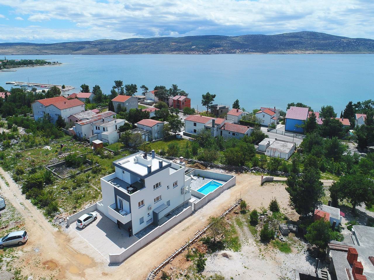 Ganze Wohnung, Ferienwohnung für 4 Personen mit Pool in Starigrad, Zadar
