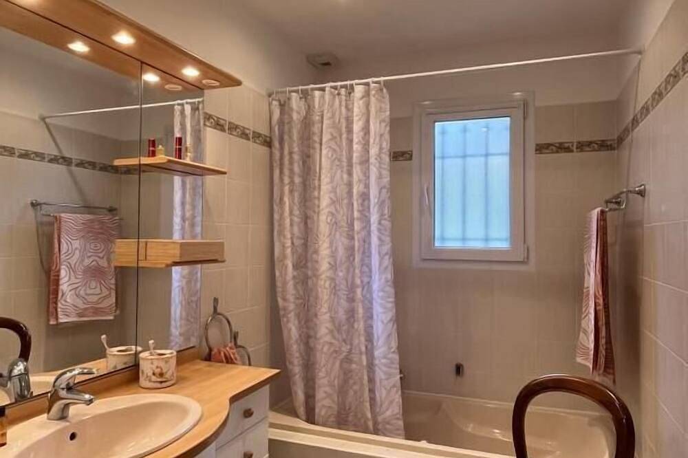 G3250 - Regusse - Gîte in Régusse, Brignoles region