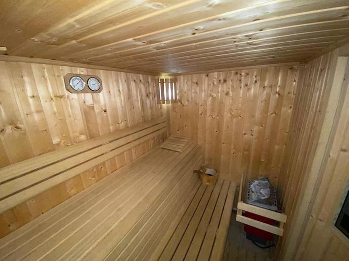 Chalet pour 10 personnes, avec sauna ainsi que balcon et vue à Le Biot - 2