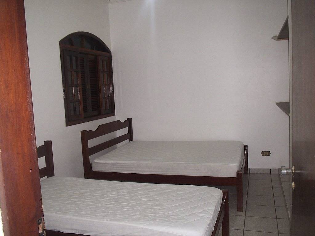 Sobrado 4 Suiten mit Pool Guaratuba Beach Wohnanlage Costa Del Sol in Bertioga, Baixada Santista