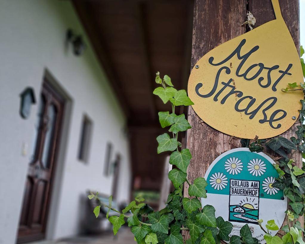 Ganze Wohnung, Urlaub am Bauernhof Familie Haunschmid - Ferienwohnung Ötscherblick (60 qm) mit eigenem Eingang in Ardagger, Mostviertel Region