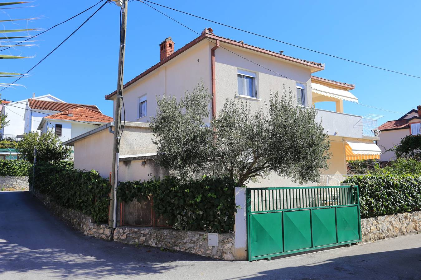 Ganze Wohnung, 2-Zimmer-Ferienwohnung mit Terrasse und Meerblick Seget Vranjica, Trogir A-18487-c in Seget Vranjica, Split-Dalmatien