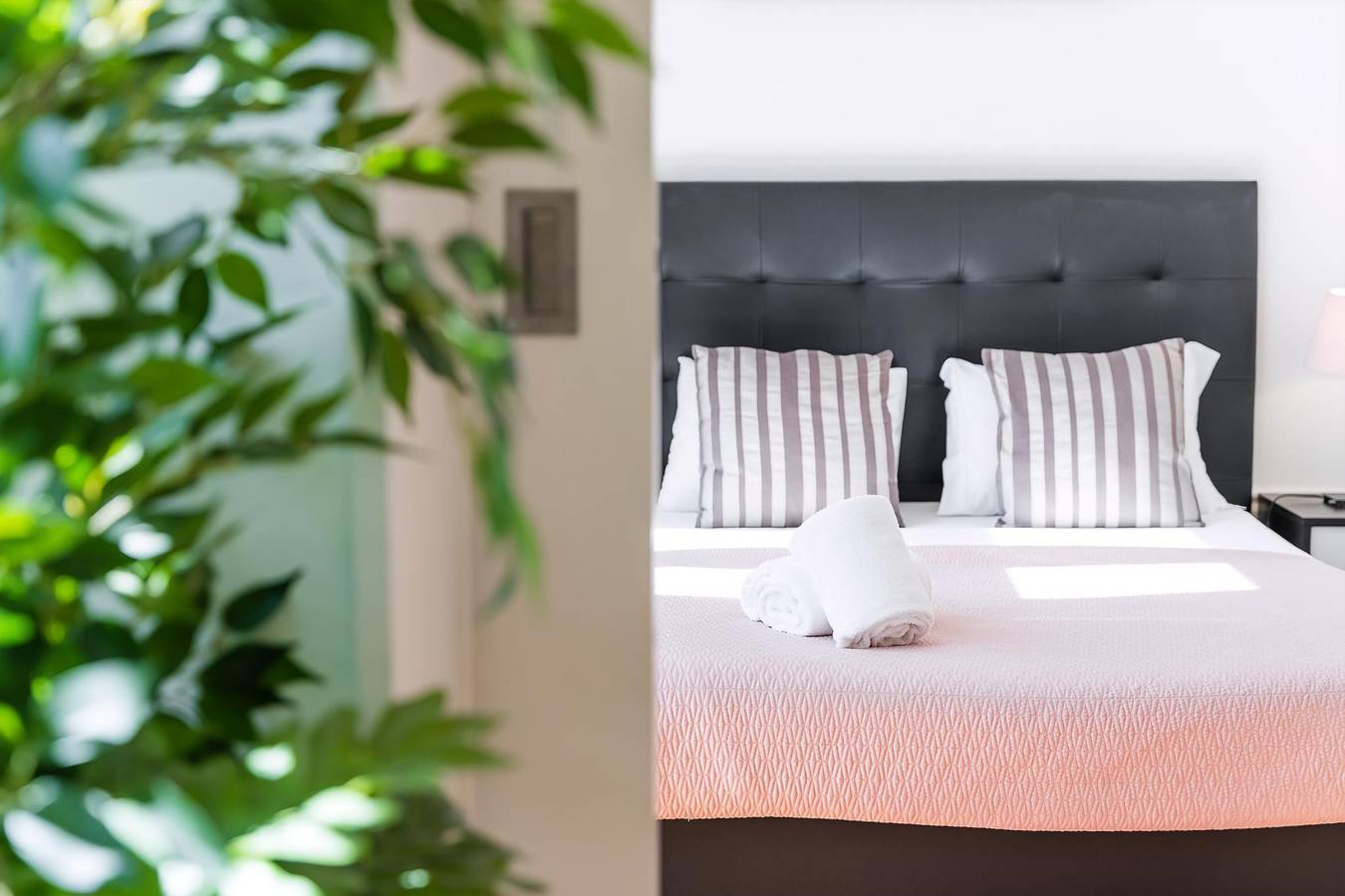 Apartamento inteiro, Guestready - Apartamento Luminoso perto do Bolhão in Santo Ildefonso, Porto