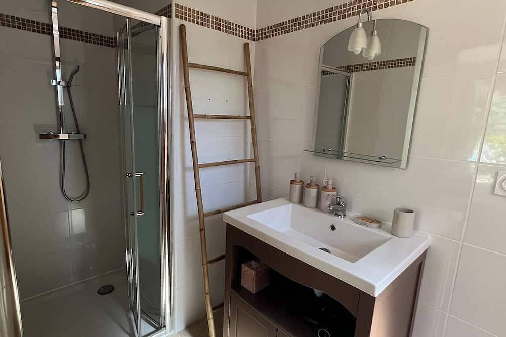 Bed & Breakfast Suite Les Albères avec vue piscine et terrasse in Villelongue-dels-Monts, Côte méditerranéenne (France)