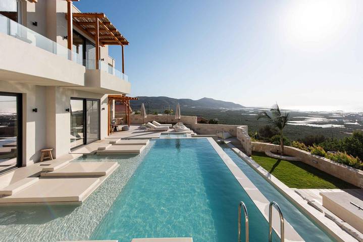 Casa di Franco! Seaview, heated* pool, gym& hammam in Kavousi, Chania region
