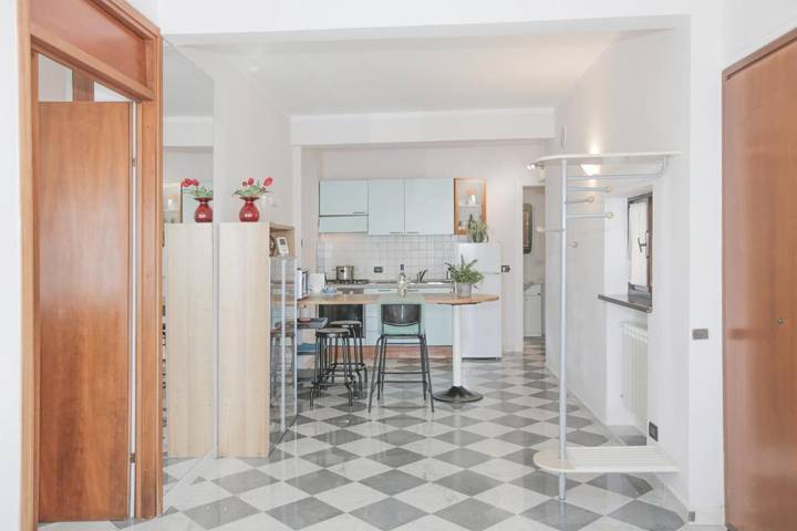 Gîte pour 4 personnes, avec vue et jardin, adapté aux familles à Sori - 4