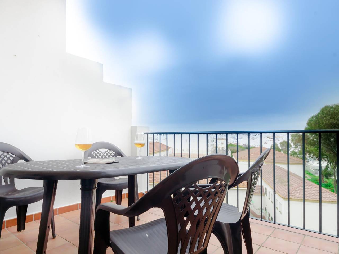 Entire holiday apartment, Holiday apartment for 4 people with terrace in Playa de los Bateles (Conil de la Frontera), Conil de la Frontera
