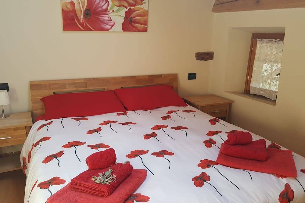 Casa Cesira entre las colinas de Prosecco y los lagos, entre Venecia y los Dolomitas in Tarzo, Carnic Prealps
