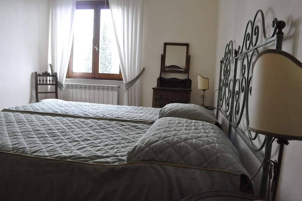 Ganze Wohnung, Monache 2, Montaione, zwischen Florenz und Siena, Toskana in Iano, Florenz Provinz