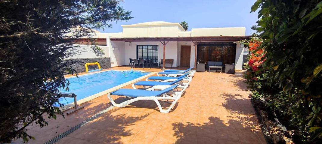 Chalet para 7 personas, con piscina además de jardín y vistas, Se admiten mascotas en Lanzarote - 2