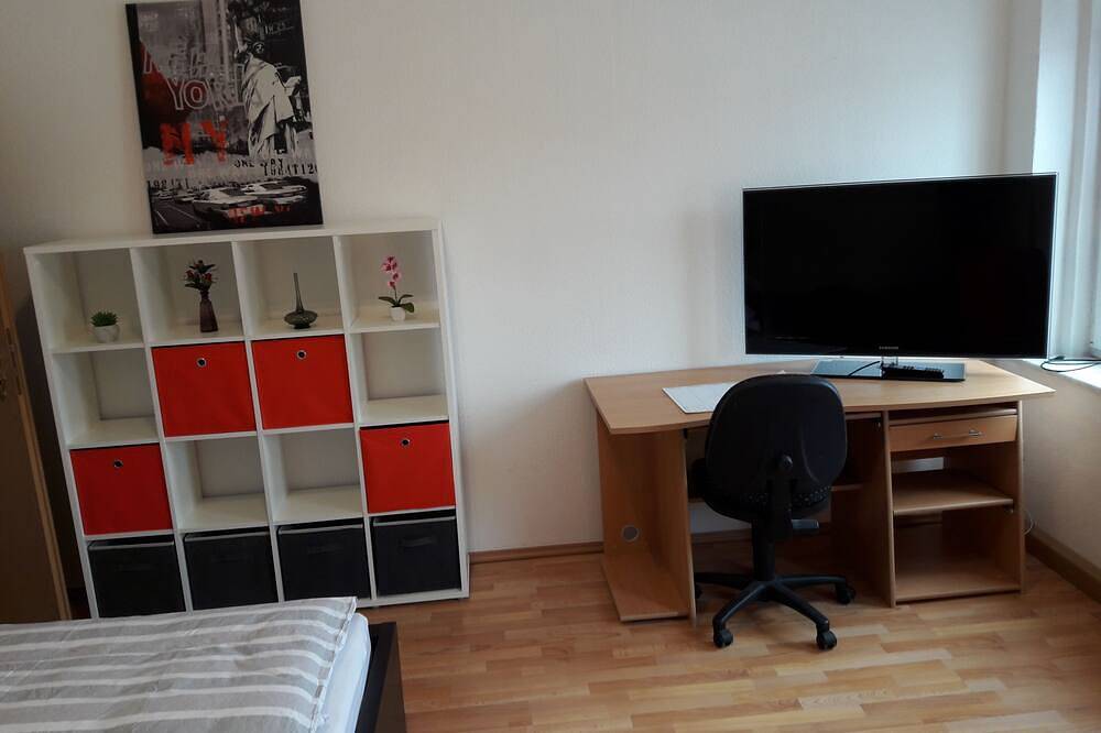 Ganze Wohnung, Im Grünen und stadtnah, für Beruf und Freizeit in Reichenbach, Chemnitz und Umgebung