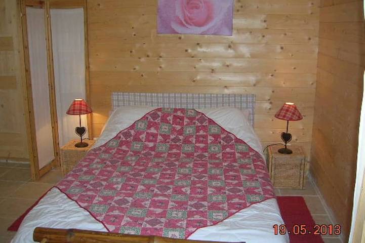 Gîte pour 2 personnes, avec terrasse ainsi que jacuzzi et jardin à Bouc-Bel-Air - 3