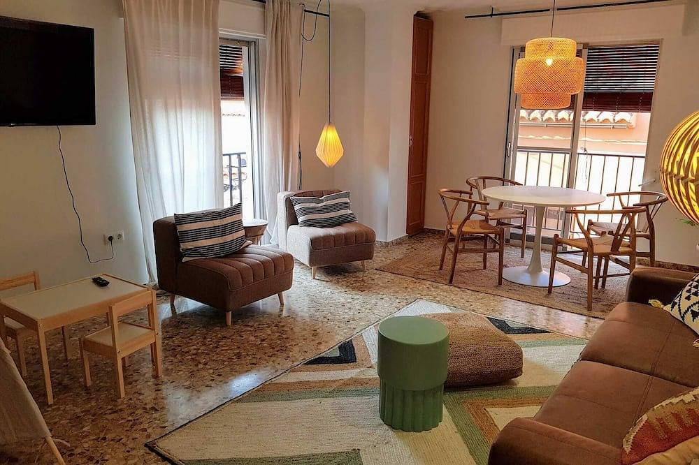 Apartamento entero, La Casica: Casa de pueblo con terrraza y vistas a la montaña in Pedralba, Provincia de Valencia