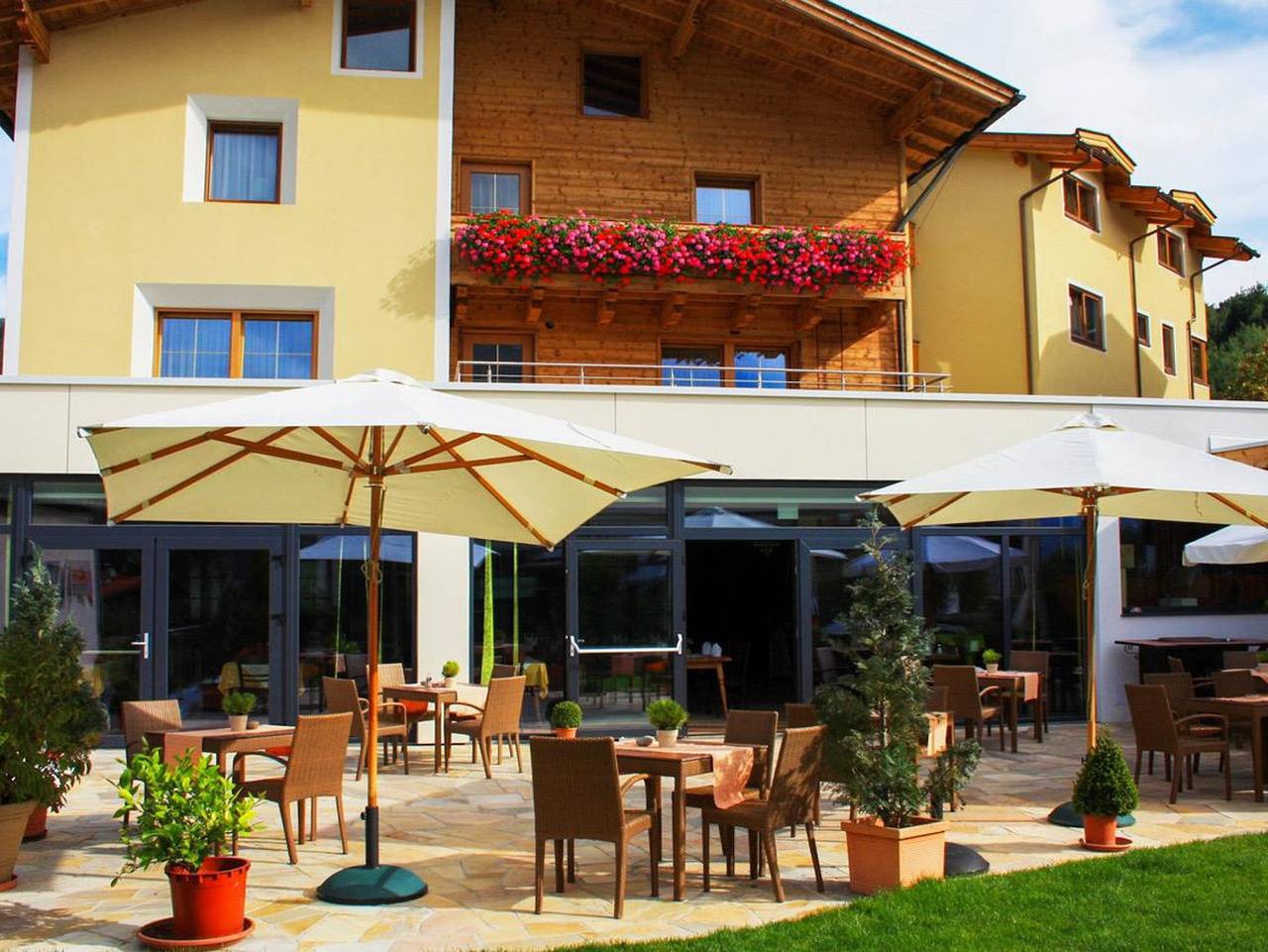 Hotel Rettenberg - Doppelzimmer in Tuxer Alpen, Kolsass