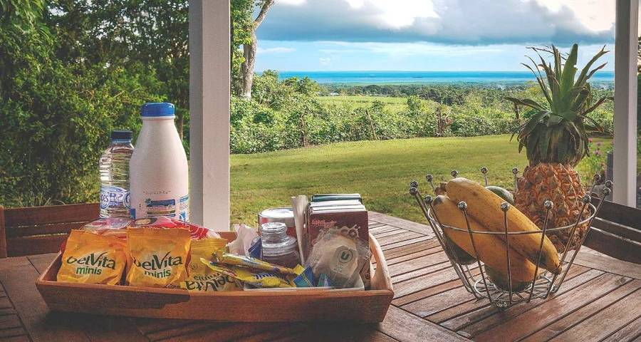 Gîte pour 3 personnes, avec jardin et vue en Guadeloupe