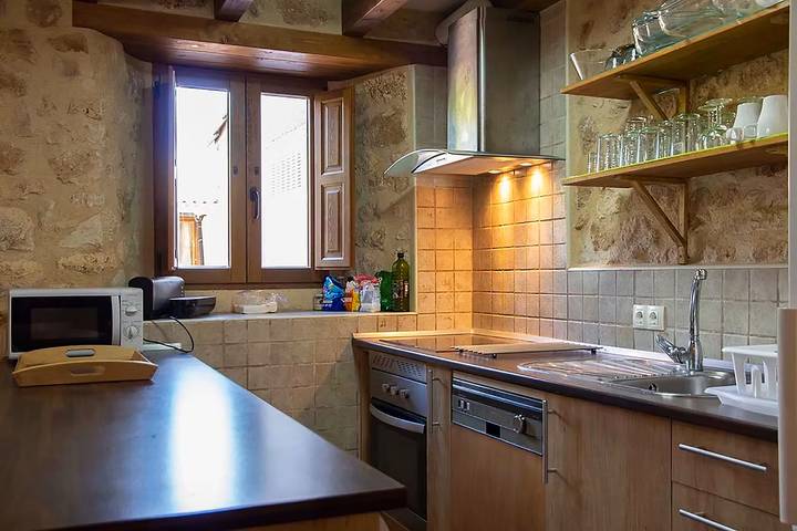 Casa rural para 8 personas, con balcón en Tierras del Burgo - 4